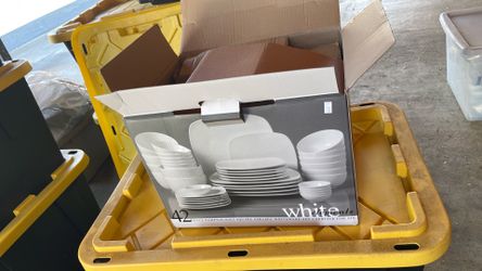 White elements ceramic dishes