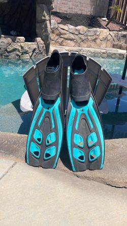 Swimming fins