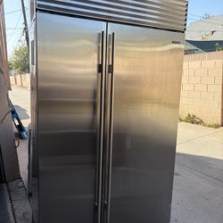 Sub Zero Side By Side Built In 48” Refrigerator 2020 Model
