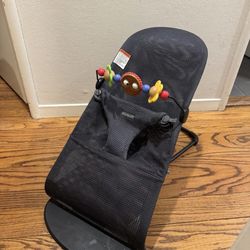 Babybjorn bouncer with toy