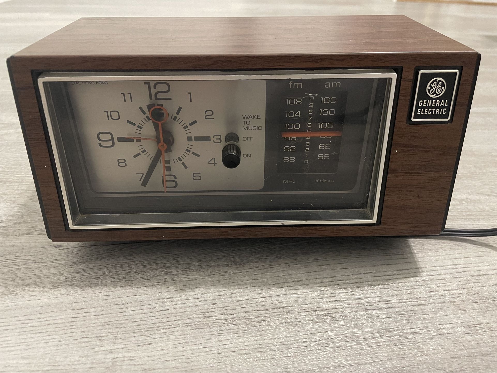 Alarm Clock AM/FM Radio 