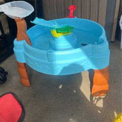 Toddler Outside Play 