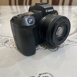 Canon EOS R + RF Prime Lenses 