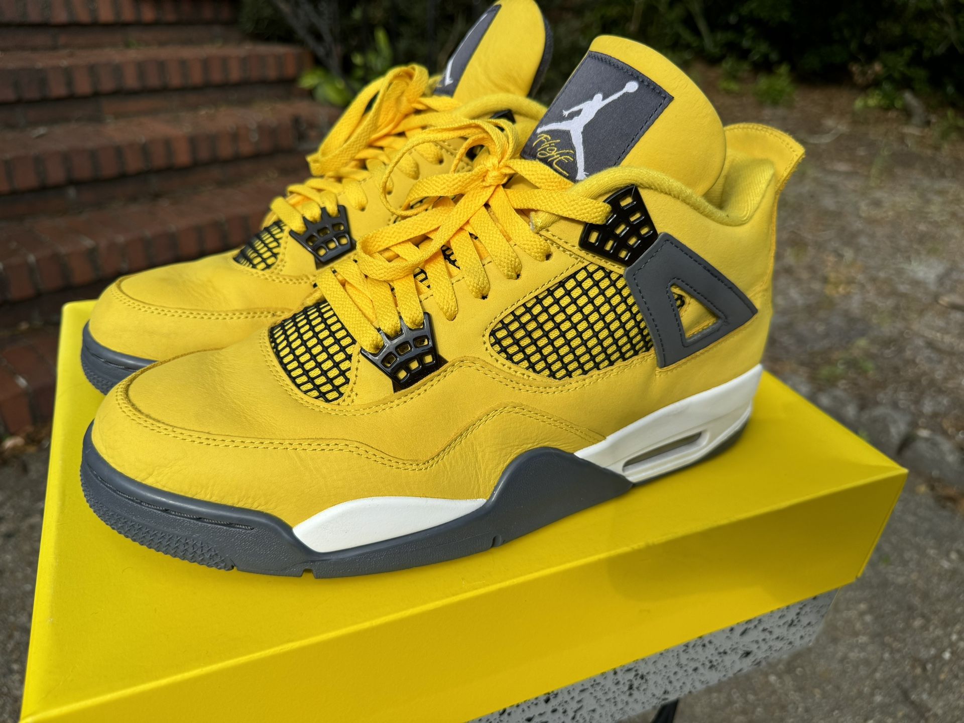 2021 Air Jordan 4 Retro ‘Lightning’ (Retro IV) Size 12