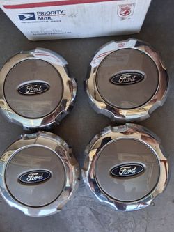 Ford F150 hubcaps & lugnuts