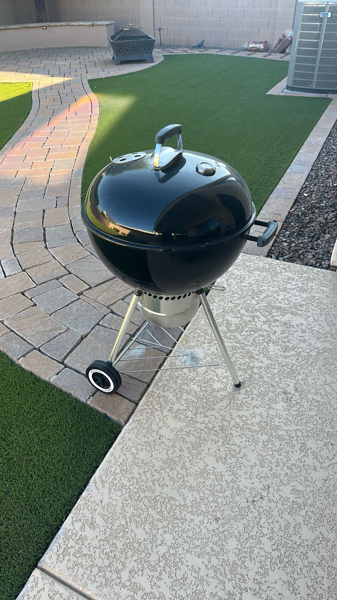 Webber Charcoal Grill 20”