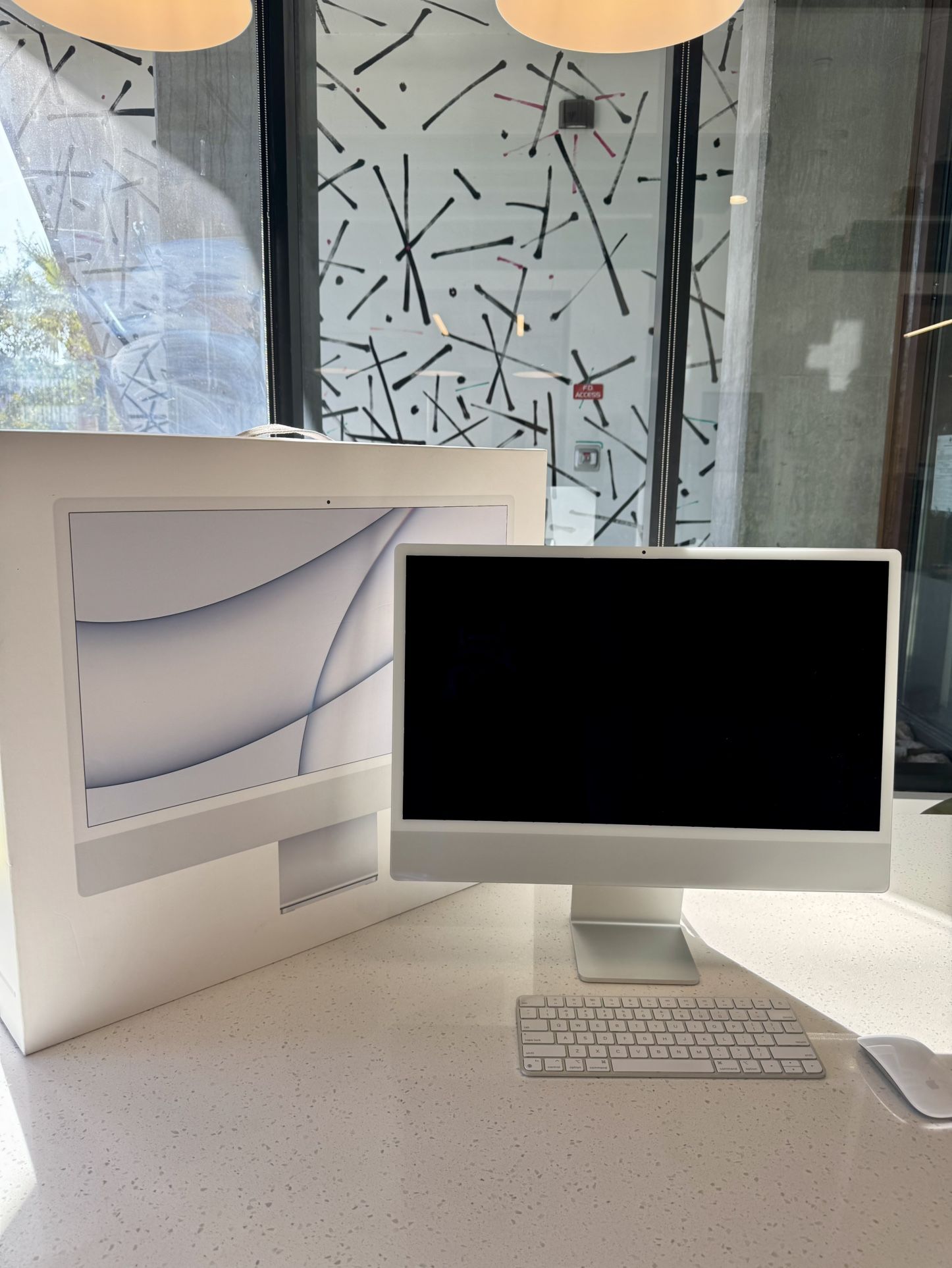 2021 24” IMAC M1 256SSD