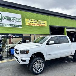 🚨📣 FREE LEVEL KIT + FREE ALIGNMENT + FREE WHEEL LOCK KIT 📣🚨
With ANY Wheel & Tire Package Purchase