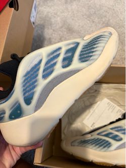 Yeezy 700 Kyanite V3