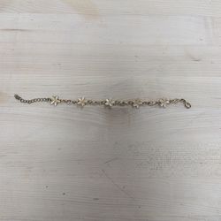 Cute flower bracelet