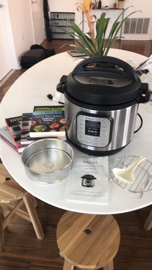 Instant Pot, Accessories and 4 cookbooks
