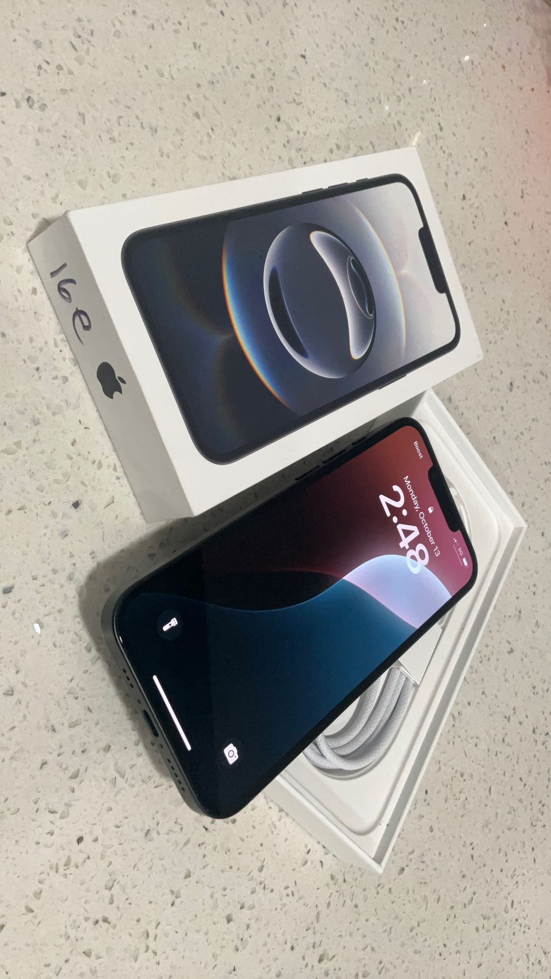 iPhone 16e