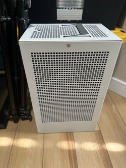 Hyte Revolt 3 mini itx gaming pc case brand new