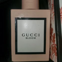 Gucci Bloom 1.6 FL OZ Eau De Parfum