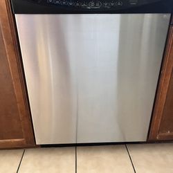 GE Quite Power 3 Dishwasher 