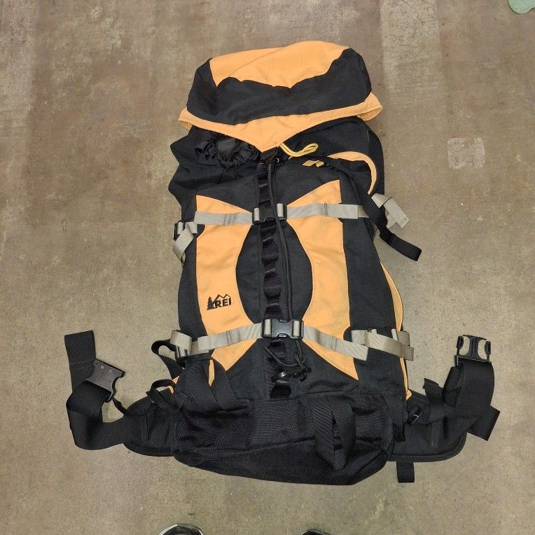 Rei.  Talus. 35.  Backpack