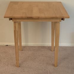 29 1/2” X 29 1/2” Oak Kitchen Table 