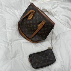 Louis Vuitton 2004 Bag