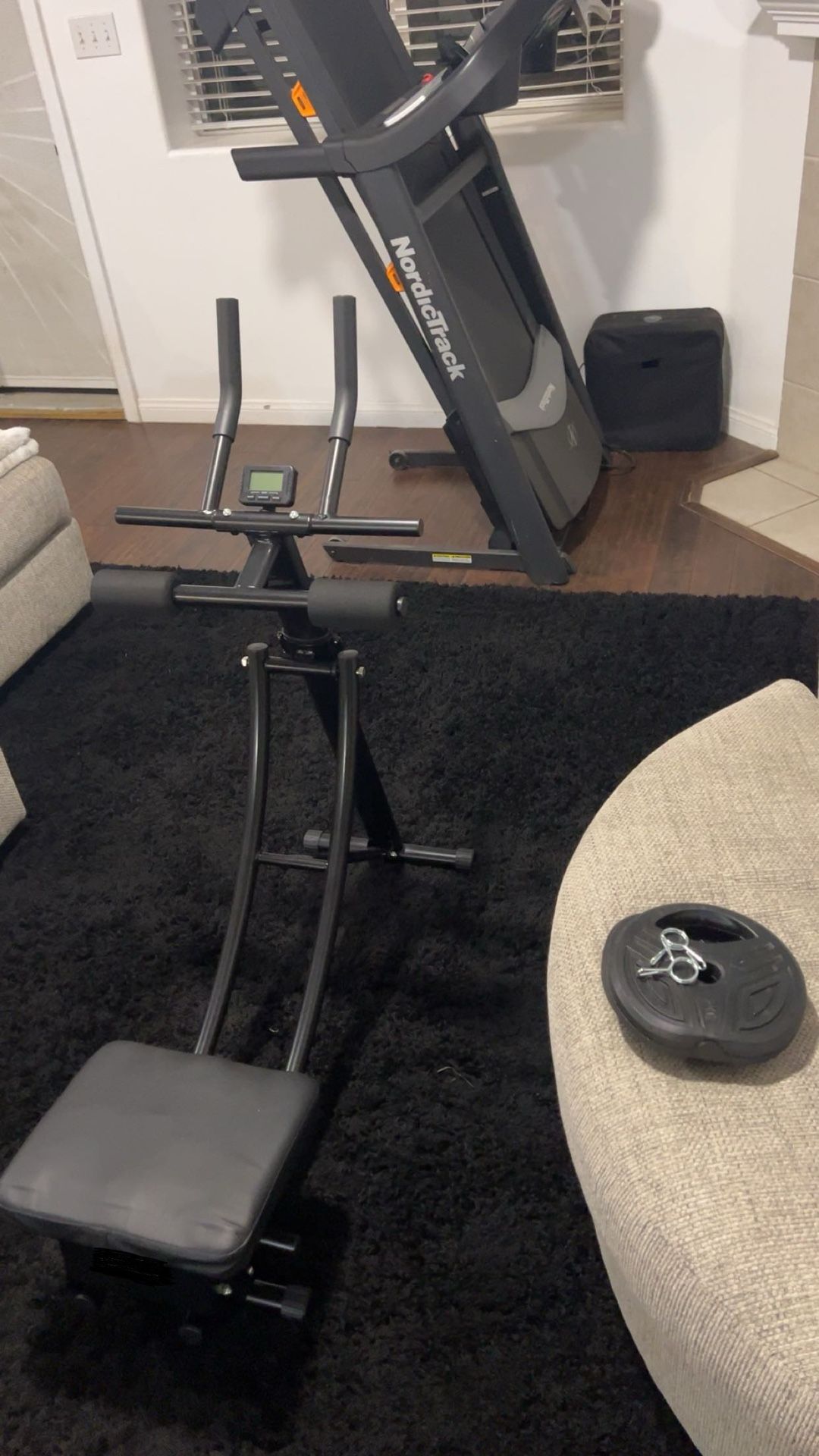 Ab Machine, Core Strength, Abdominal Training, Gym Fitness, Health