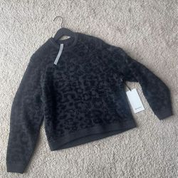 Lululemon Sweater NWT