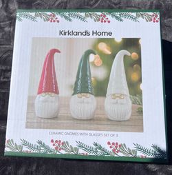 Three piece Christmas gnomes with glasses