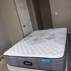 QUEEN BEAUTYREST EXTRA FIRM MATTRESS 2023 AND FREE BOX SPRING 