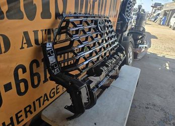 2022-2024  toyota tundra grille with camera