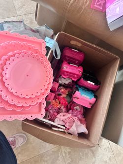 Barbie party decor