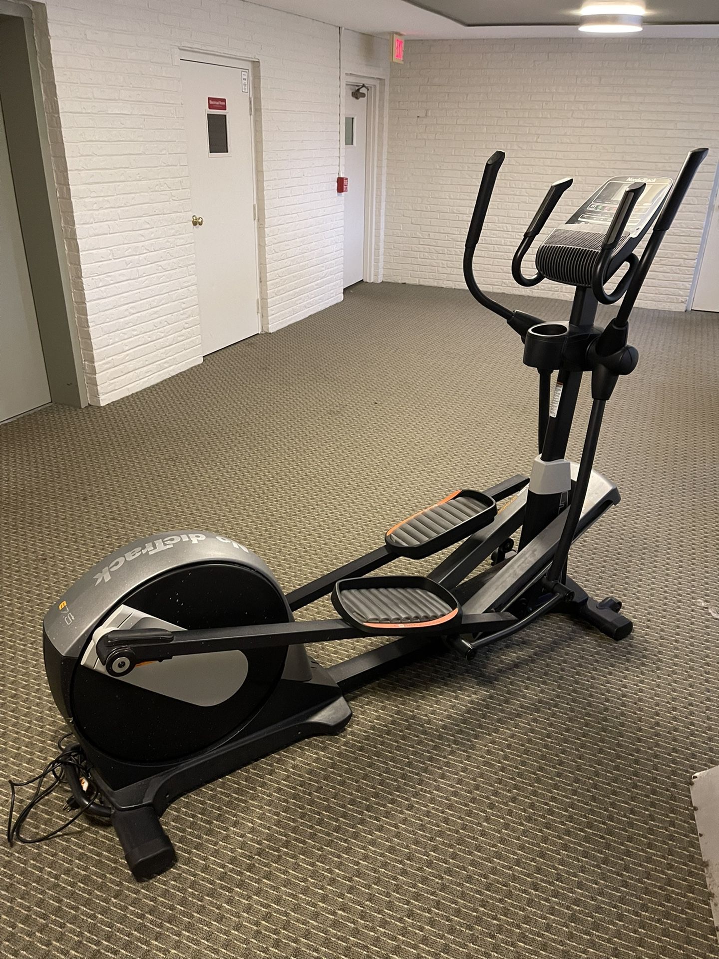 NordicTrack E7.5 Elliptical Trainer