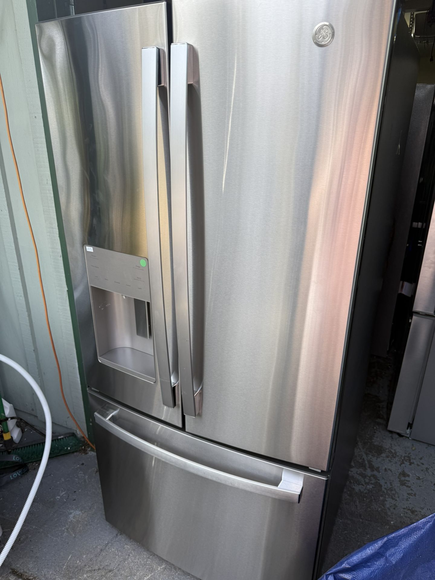 GE Refrigerator