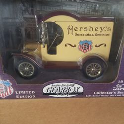 Gearbox toy 1912 Ford delivery car limited edition