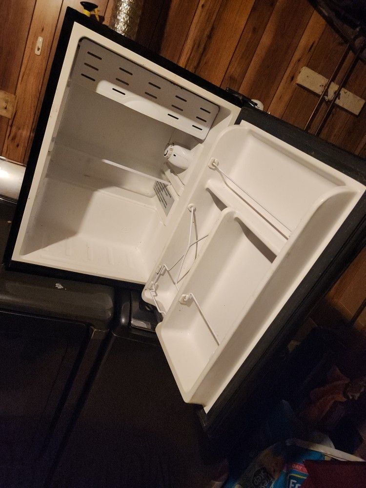 Insignia Mini Fridge $50
