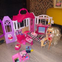 Barbie Pop Up House