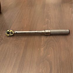 Klein 3/8s Torque Wrench