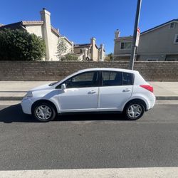 2011 Nissan Versa S 