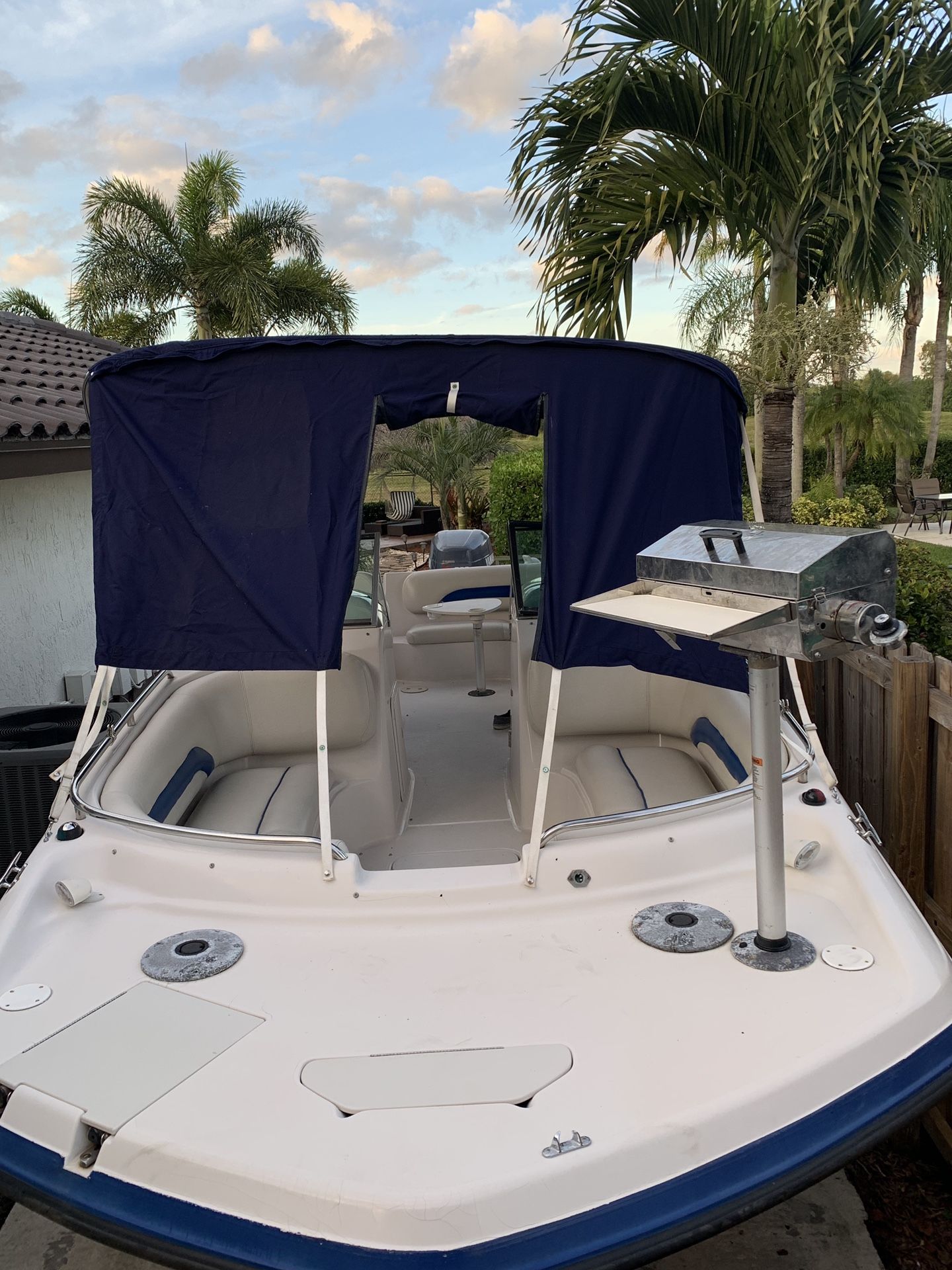 24 foot Hurricane Deck Boat 2002 for Sale in Miami, FL OfferUp