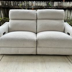 Drew And Jonathan Rooms To Go Two Piece Power Recliners With Power Headrest