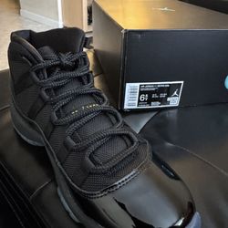 Jordans 11 Gramma Size 6,5