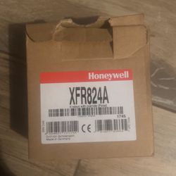 Honeywell XFR824A 6 Relays With Override Panel