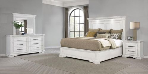 Bedroom set 4 pc Vintage White finish, New Especial price 