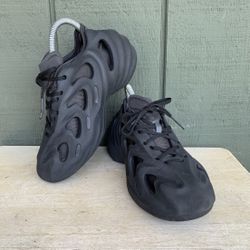 Adidas AdiFom Q athletic shoes black carbon gray Men / Youth Size 4