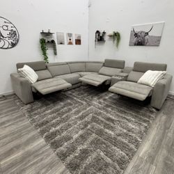 Living Spaces Recliner Sectional Couch - Free Delivery 