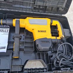 DEWALT MODEL D25614  BRAECKING HAMMER 