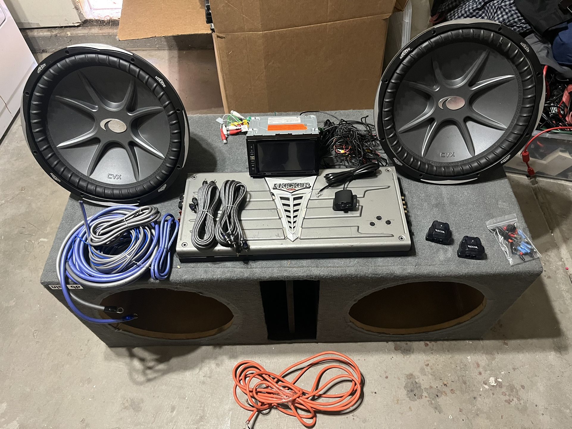 Full Car Audio System Kicker 15’S Kicker Amp