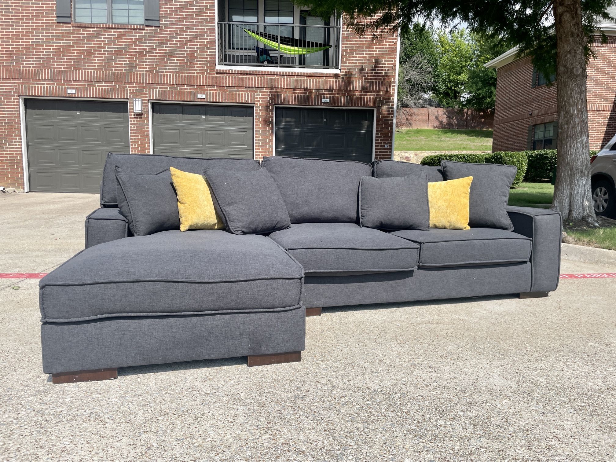 Gamaliel sectional outlet