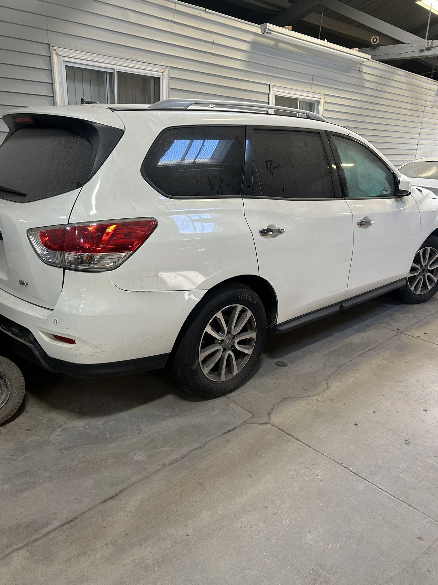 Nissan Pathfinder 2017 PARTS
