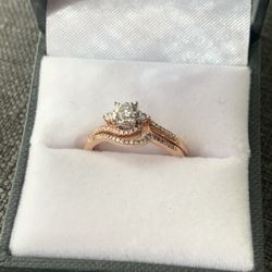 10k Rose Gold Diamond Ring. 
