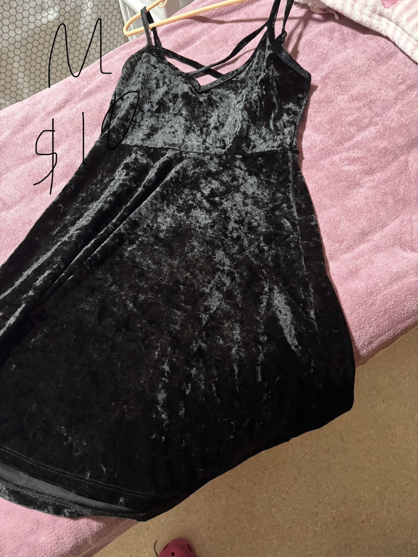 Dresses Size M 