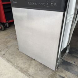  Dishwasher (Frigidaire)