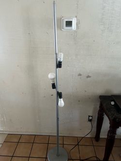 Floor lamp